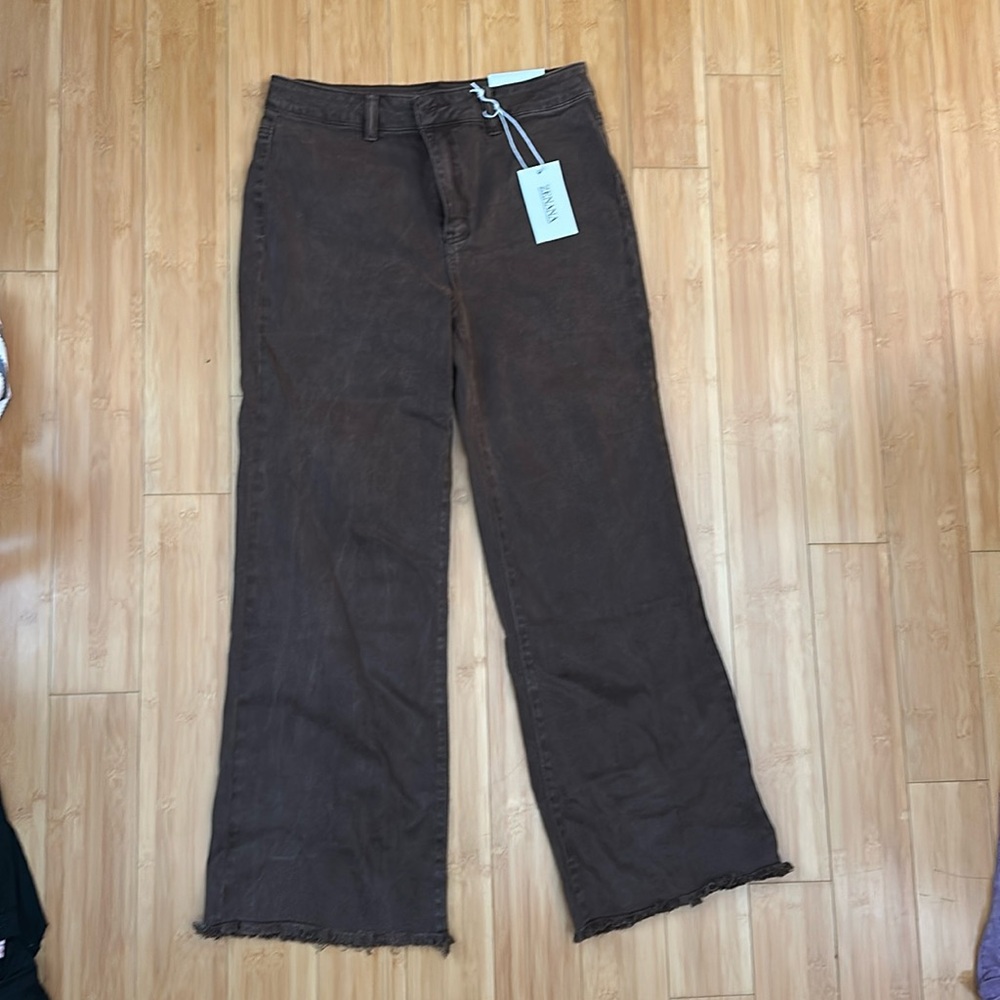 Zenana brand brown cropped pants